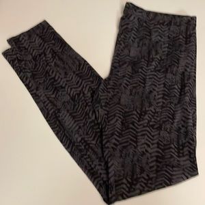 Simply vera, Vera Wang leggings, Zebra style, size M
